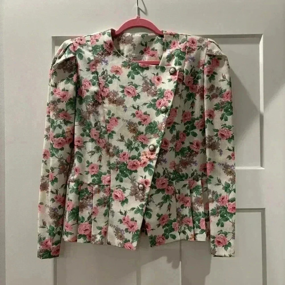 Connie Jackets & Blazers - The Traveler By Connie Vintage Floral Jacket